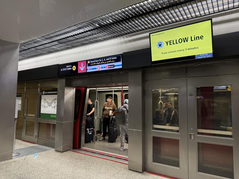 Yellow Line for train loop A and D