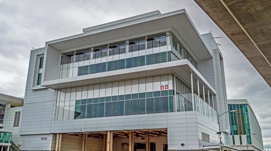 A Concourse Building Expansion for Lounges