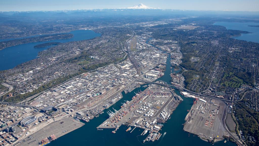 Aerial view south of downtown Seattle, including Harbor Island